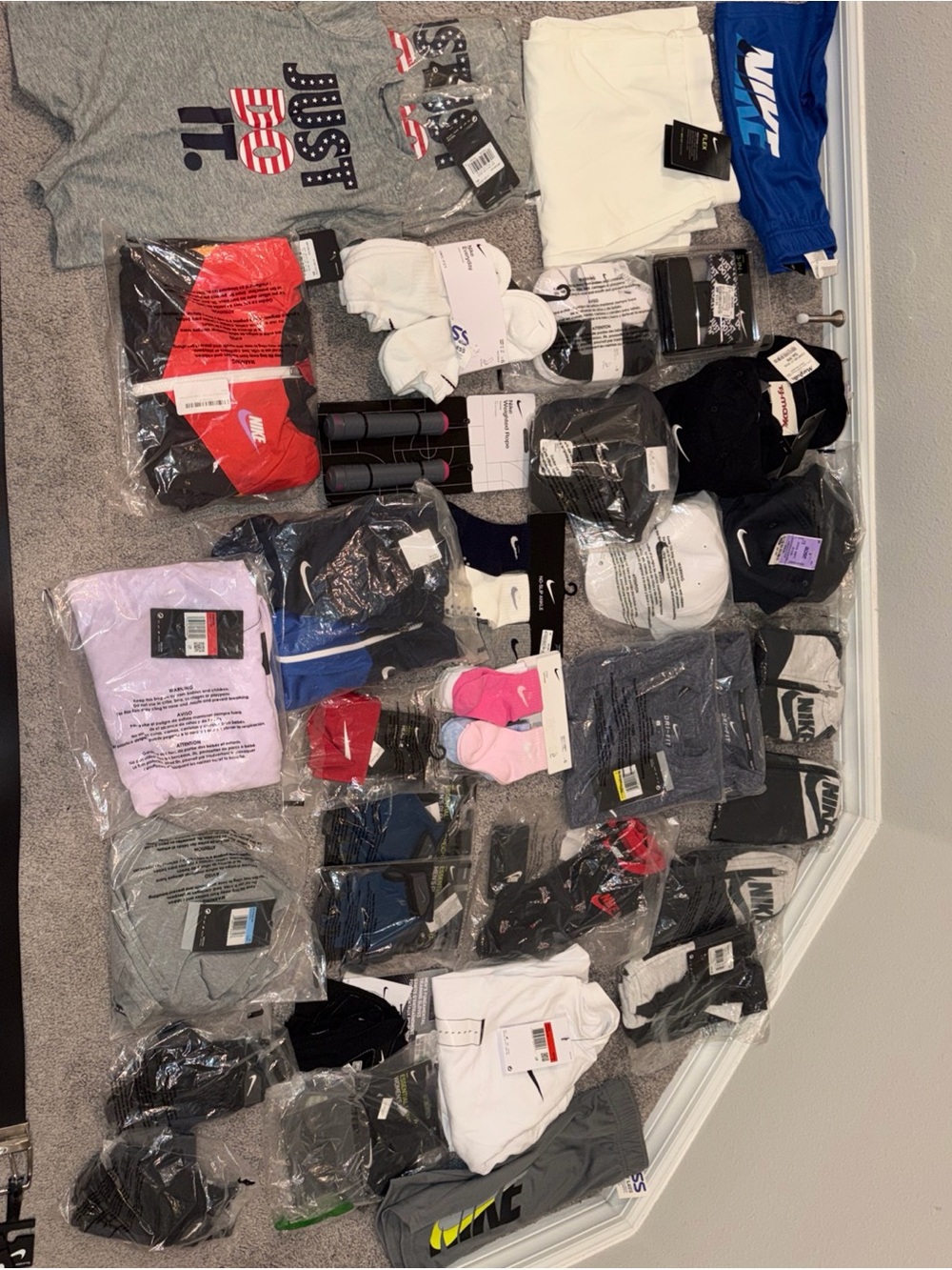 Nike Reseller Bundle. All ages and sizes. - Picture 3 of 10